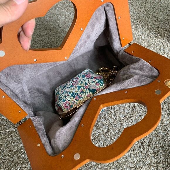 Handmade Large Genuine Printed Floral Leather Wooden Frame Bag with Small Purse - Picture 13 of 16